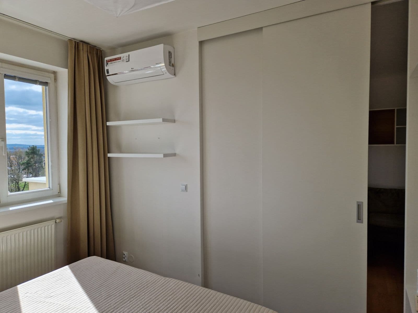 1 bedroom with open-plan kitchen flat to rent, 49 m², Pelušková, Prague, Prague 1 bedroom with open-plan kitchen flat to rent, 49 m², Pelušková, Prague, Prague