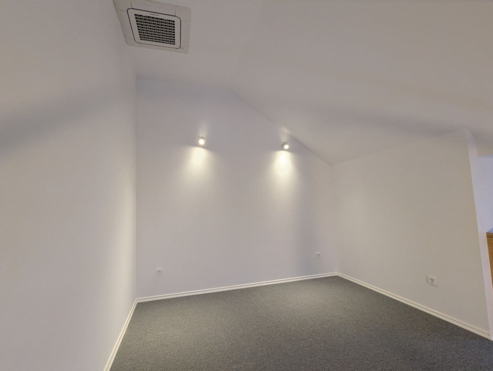 Studio flat to rent, 53 m², Vladislavova, Písek, Jihočeský Region Studio flat to rent, 53 m², Vladislavova, Písek, Jihočeský Region