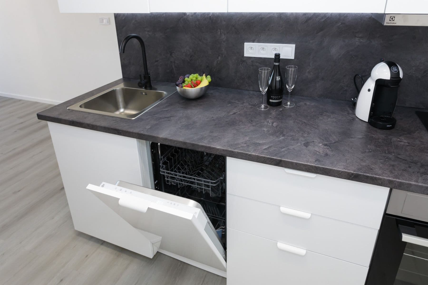 1 bedroom with open-plan kitchen flat to rent, 46 m², Markušova, Prague, Prague 1 bedroom with open-plan kitchen flat to rent, 46 m², Markušova, Prague, Prague