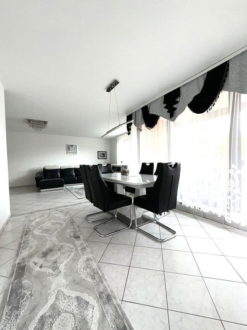 4 bedroom flat for sale, 110 m², Wiesbaden, Hesse 4 bedroom flat for sale, 110 m², Wiesbaden, Hesse