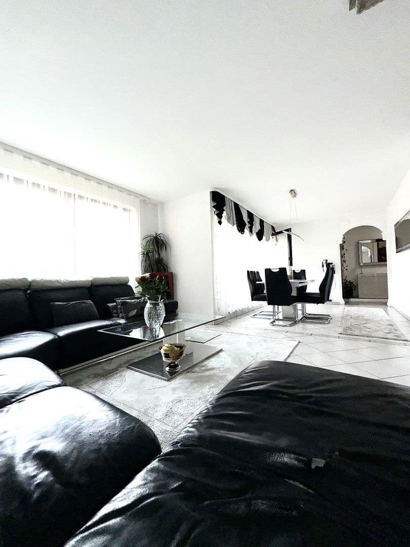 4 bedroom flat for sale, 110 m², Wiesbaden, Hesse 4 bedroom flat for sale, 110 m², Wiesbaden, Hesse