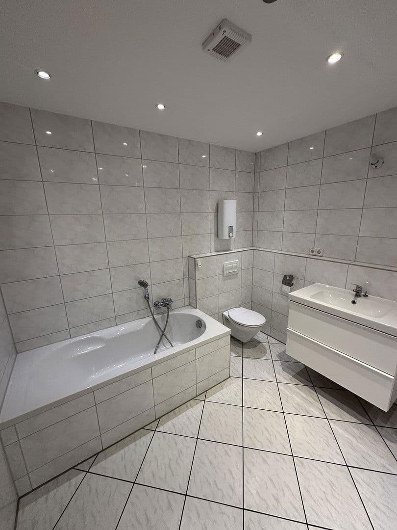 4 bedroom flat to rent, 142 m², Maria-Hilf-Straße 20, Berching, Bavaria 4 bedroom flat to rent, 142 m², Maria-Hilf-Straße 20, Berching, Bavaria