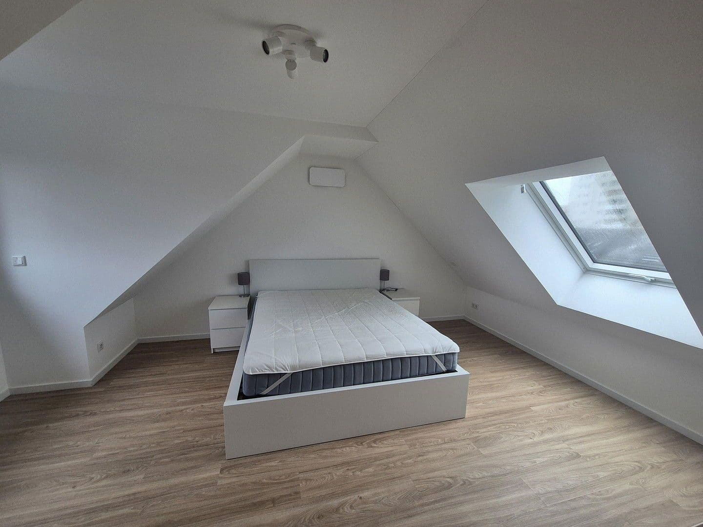 1 bedroom with open-plan kitchen flat to rent, 72 m², Burgallee 36, Hanau, Hesse 1 bedroom with open-plan kitchen flat to rent, 72 m², Burgallee 36, Hanau, Hesse