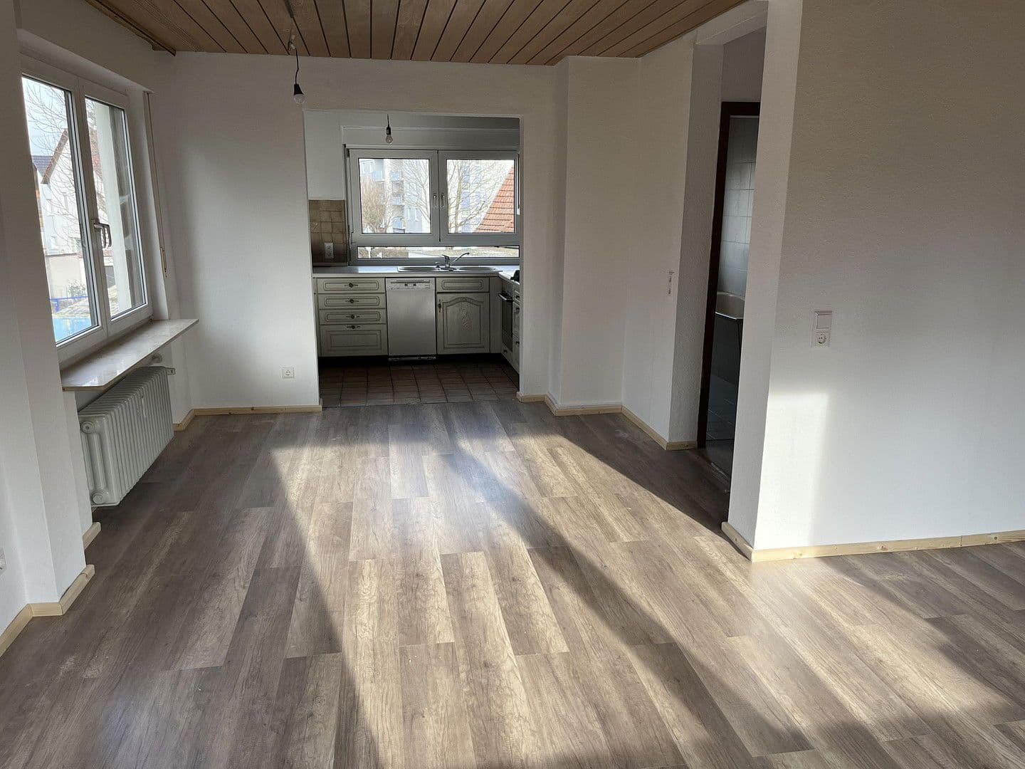 5 bedroom flat to rent, 100 m², Tamm, Baden-Württemberg 5 bedroom flat to rent, 100 m², Tamm, Baden-Württemberg