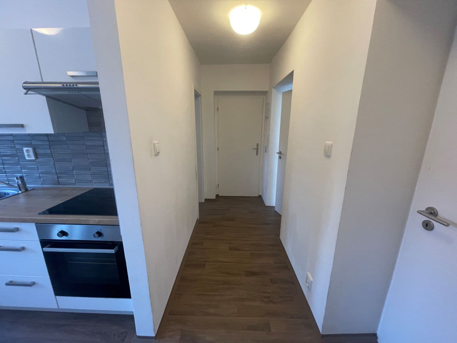 2 bedroom with open-plan kitchen flat to rent, 60 m², SNP, Chomutov, Ústecký Region 2 bedroom with open-plan kitchen flat to rent, 60 m², SNP, Chomutov, Ústecký Region