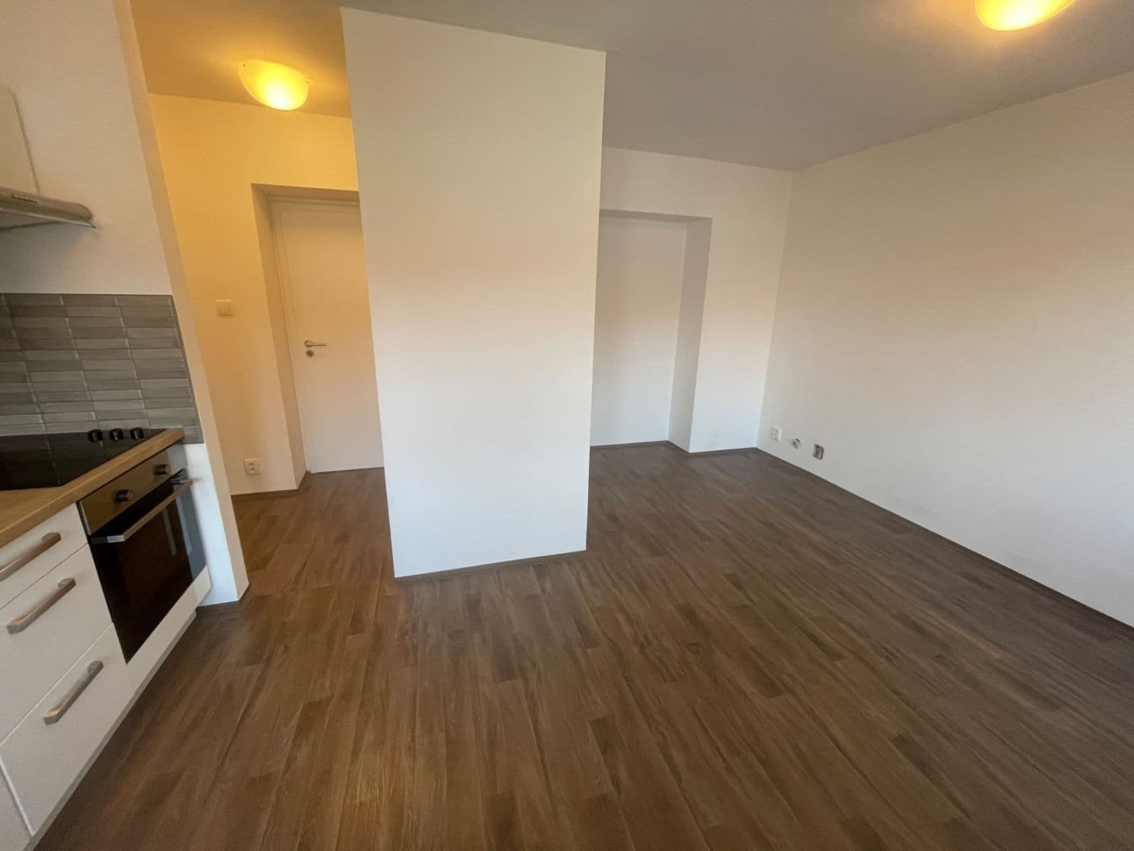 2 bedroom with open-plan kitchen flat to rent, 60 m², SNP, Chomutov, Ústecký Region 2 bedroom with open-plan kitchen flat to rent, 60 m², SNP, Chomutov, Ústecký Region