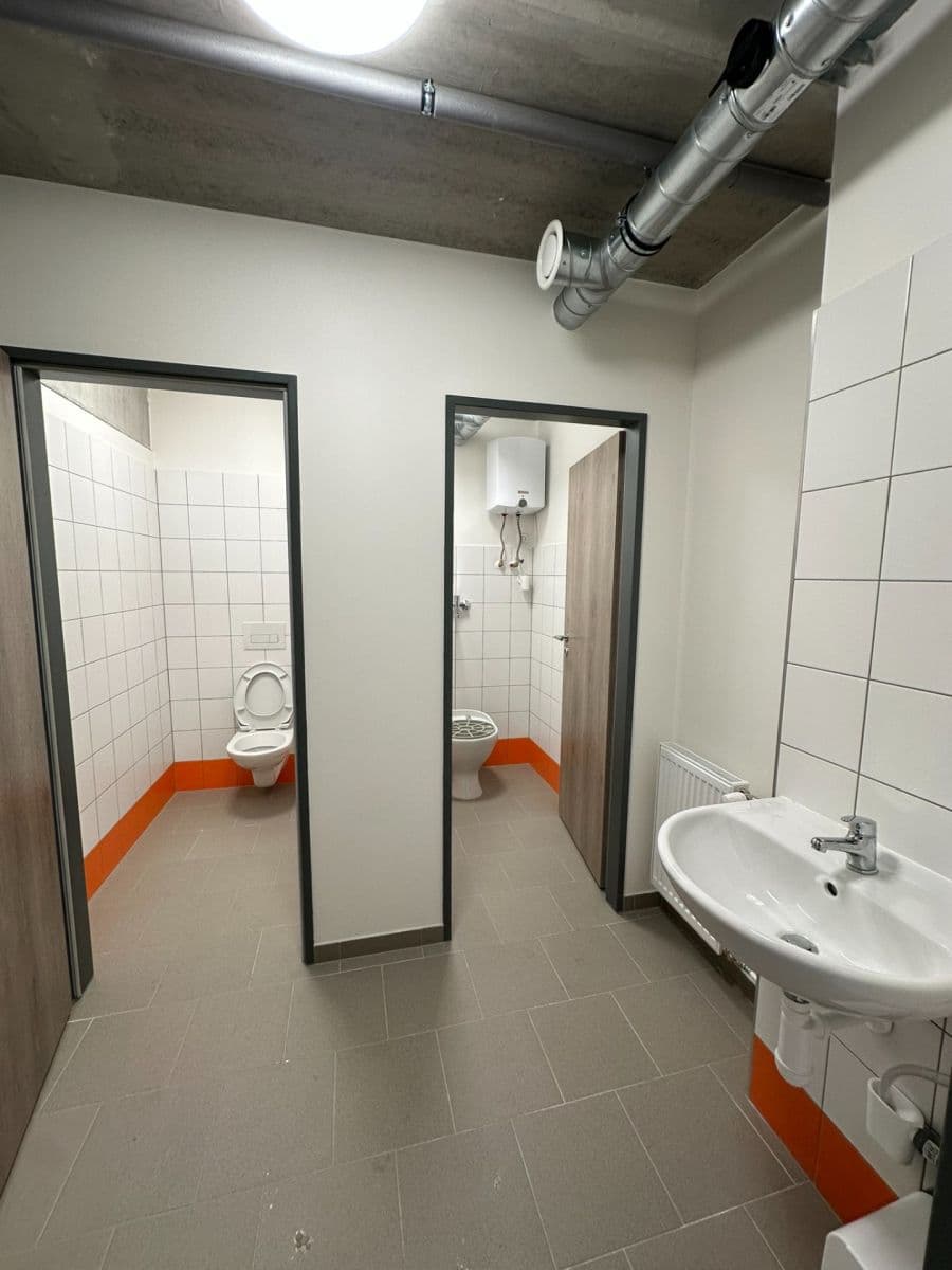 non-residential property to rent, 2,400 m², K Pérovně, Prague, Prague non-residential property to rent, 2,400 m², K Pérovně, Prague, Prague