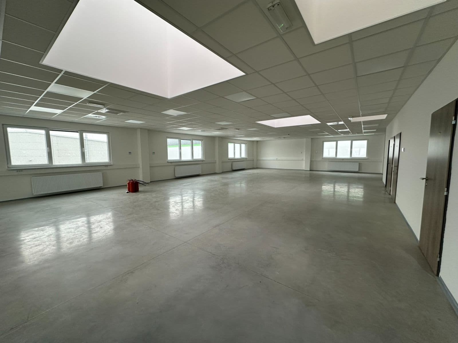 non-residential property to rent, 2,400 m², K Pérovně, Prague, Prague non-residential property to rent, 2,400 m², K Pérovně, Prague, Prague