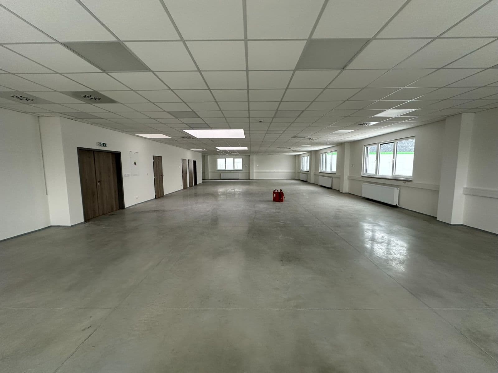 non-residential property to rent, 2,400 m², K Pérovně, Prague, Prague non-residential property to rent, 2,400 m², K Pérovně, Prague, Prague