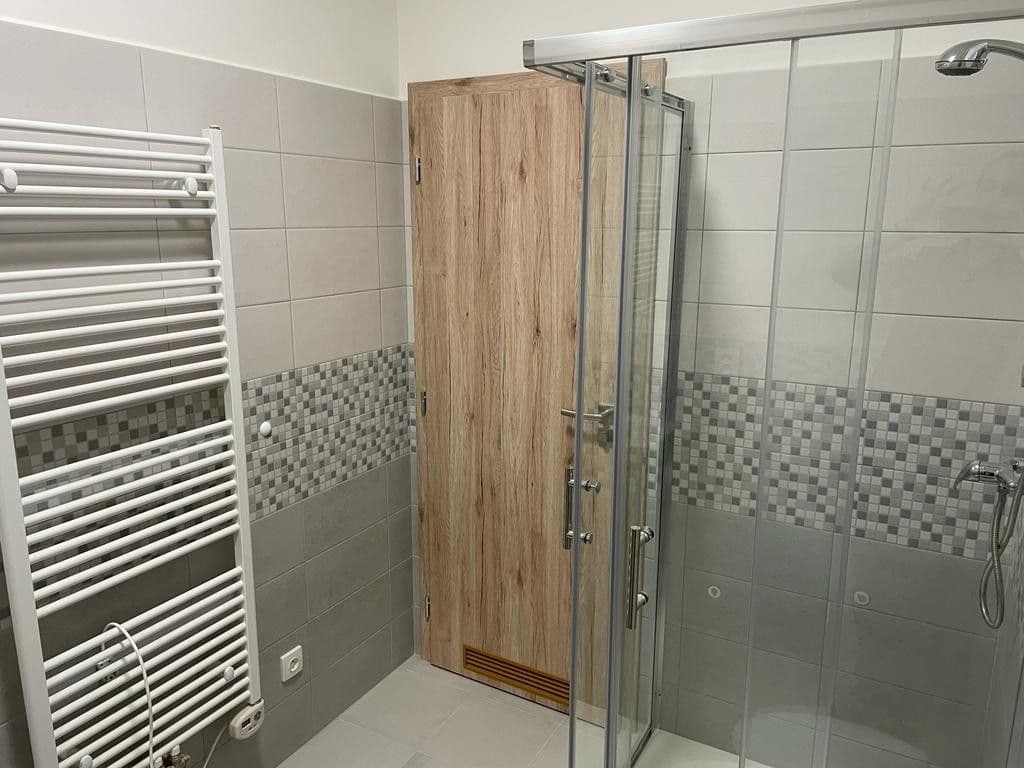 1 bedroom with open-plan kitchen flat to rent, 48 m², Maru Špačkové, Rakovník, Středočeský Region 1 bedroom with open-plan kitchen flat to rent, 48 m², Maru Špačkové, Rakovník, Středočeský Region