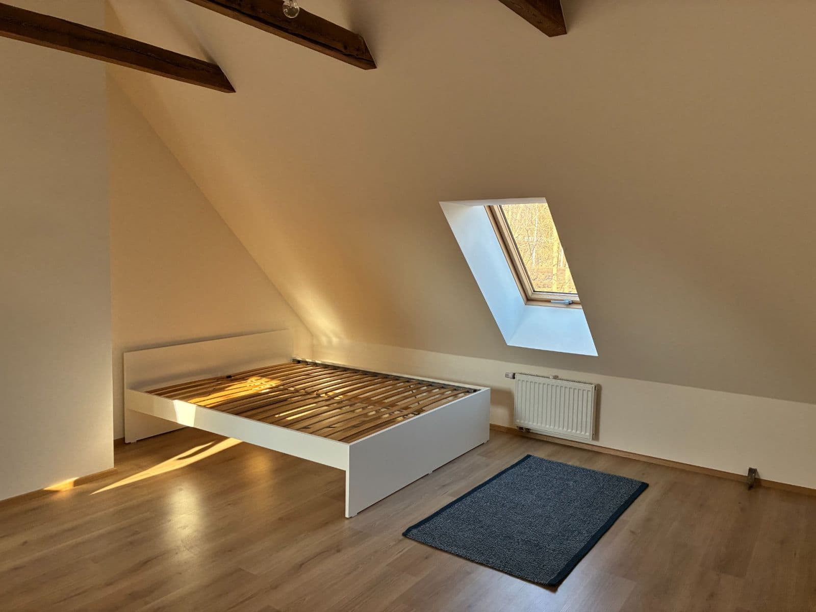 Studio flat to rent, 42 m², Za Mlýnem, Hostivice, Středočeský Region Studio flat to rent, 42 m², Za Mlýnem, Hostivice, Středočeský Region