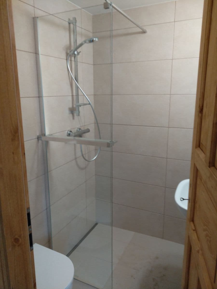 Studio flat to rent, 42 m², Za Mlýnem, Hostivice, Středočeský Region Studio flat to rent, 42 m², Za Mlýnem, Hostivice, Středočeský Region