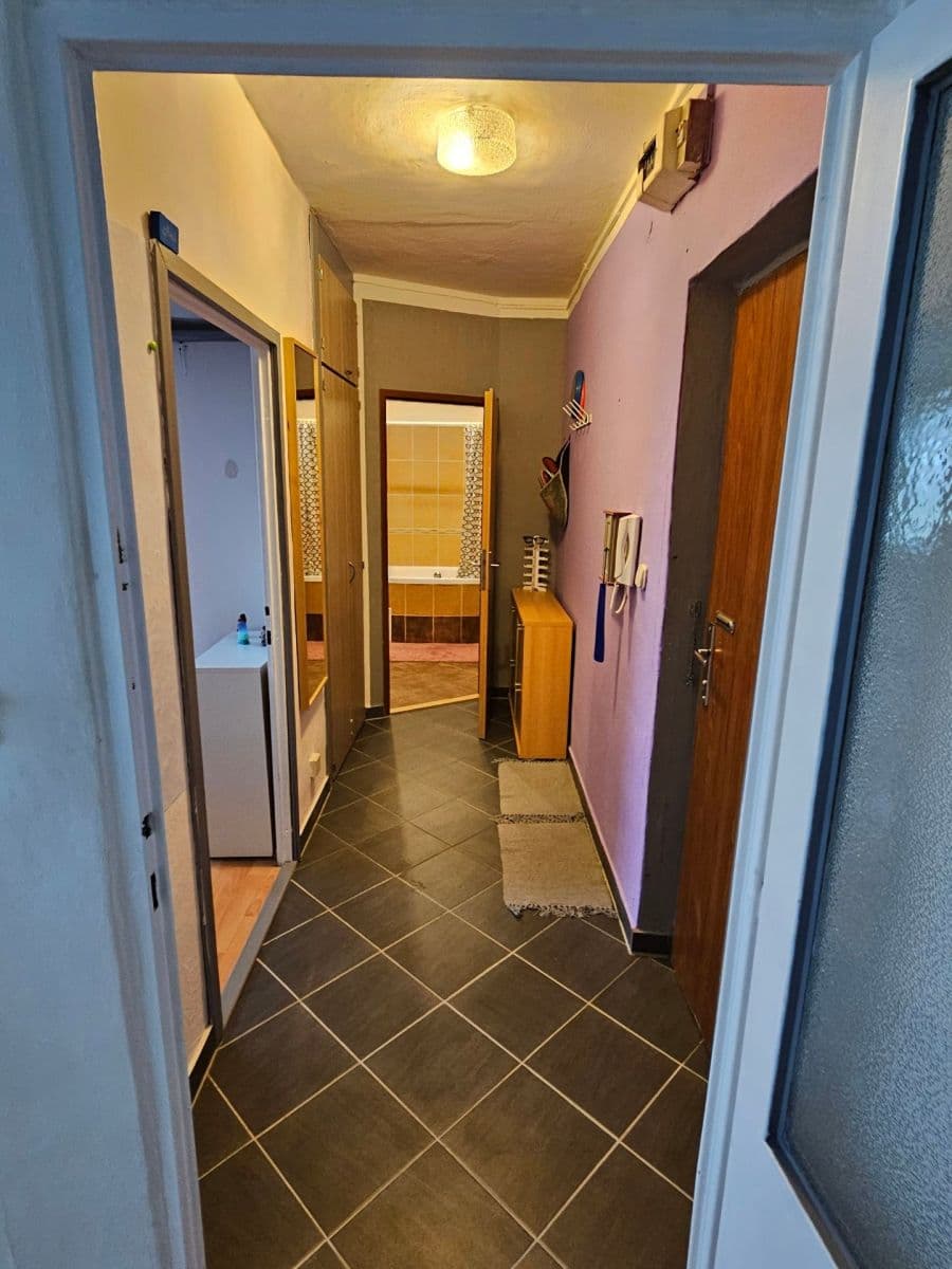 1 bedroom with open-plan kitchen flat to rent, 55 m², Tupolevova, Prague, Prague 1 bedroom with open-plan kitchen flat to rent, 55 m², Tupolevova, Prague, Prague