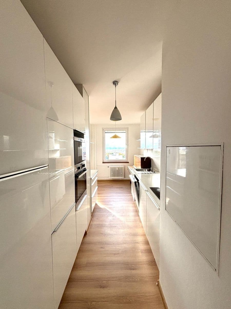 4 bedroom flat to rent, 86 m², Mazurská, Prague, Prague 4 bedroom flat to rent, 86 m², Mazurská, Prague, Prague