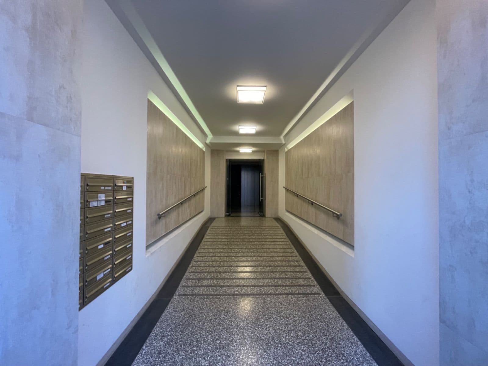 2 bedroom with open-plan kitchen flat to rent, 95 m², Na Děkance, Prague, Prague 2 bedroom with open-plan kitchen flat to rent, 95 m², Na Děkance, Prague, Prague