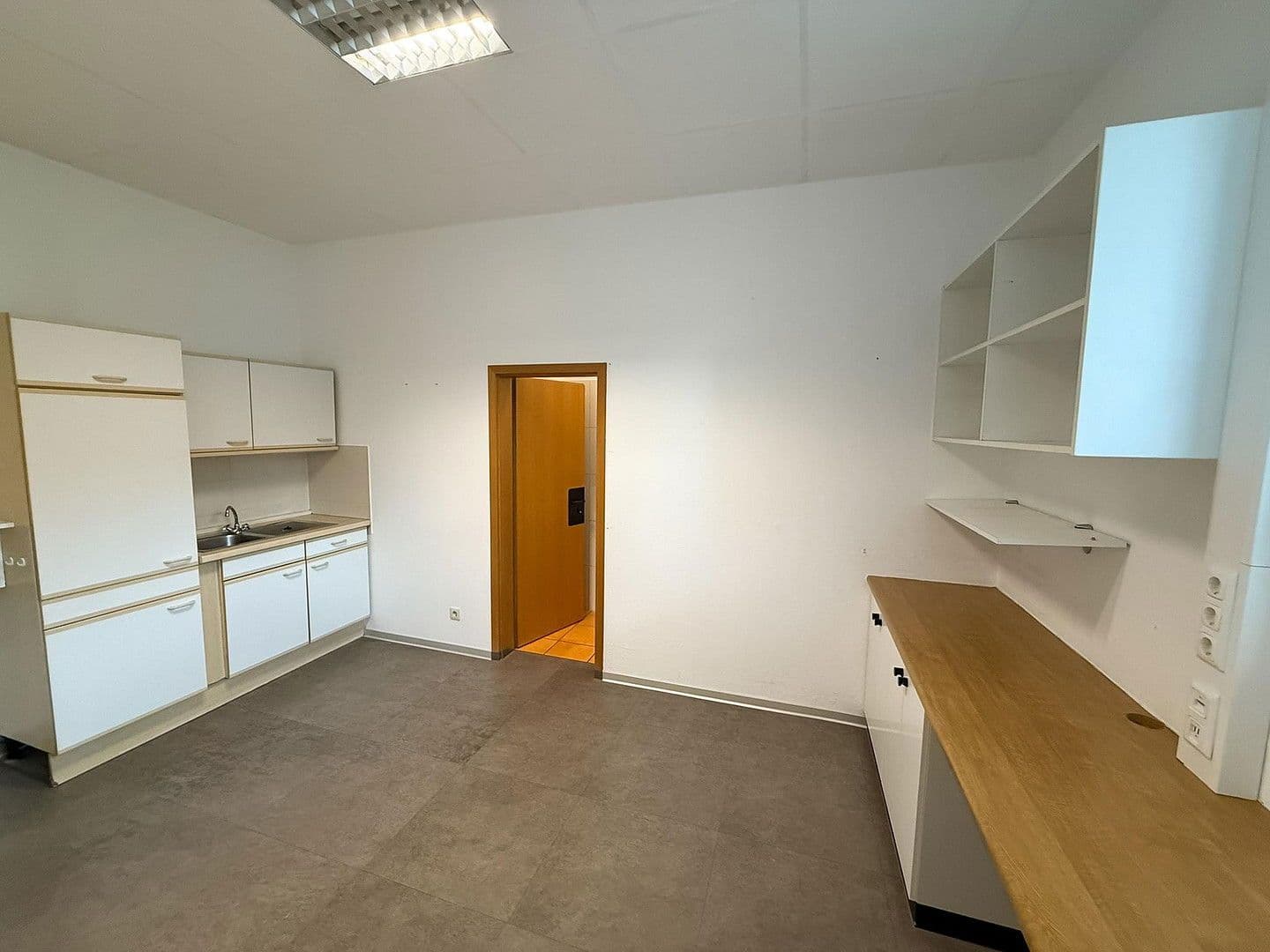 office for sale, 192 m², Bad Brückenau, Bavaria office for sale, 192 m², Bad Brückenau, Bavaria