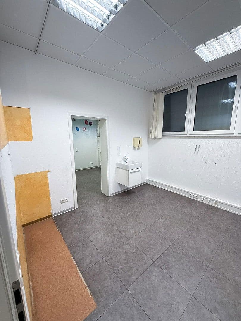 office for sale, 192 m², Bad Brückenau, Bavaria office for sale, 192 m², Bad Brückenau, Bavaria