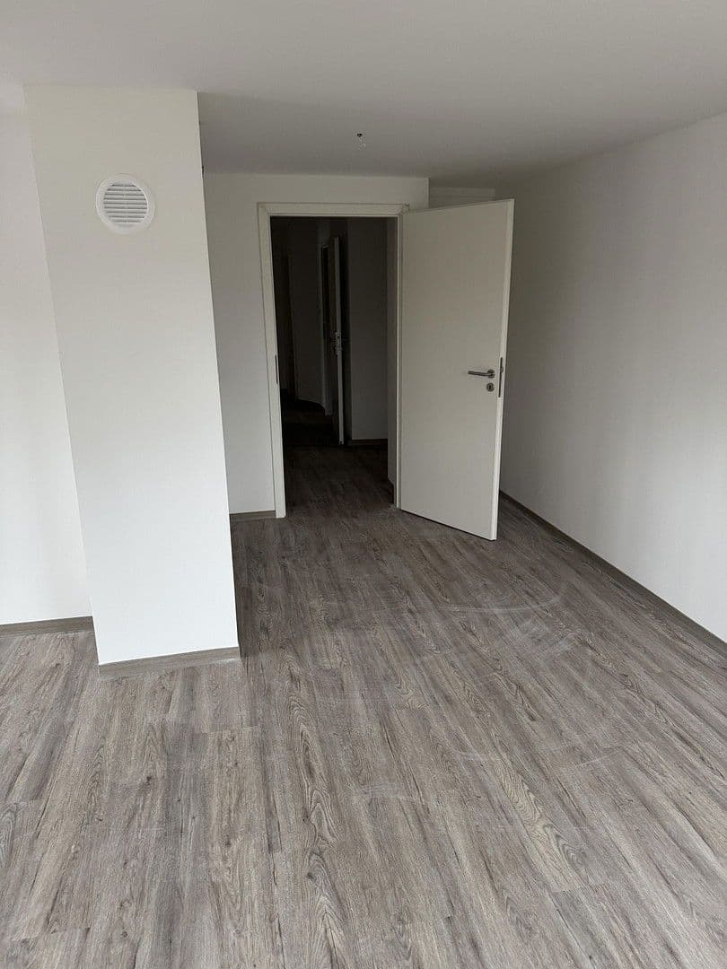 3 bedroom with open-plan kitchen flat to rent, 155 m², Hintere Dorfstraße 27, Sulzbach am Main, Bavaria 3 bedroom with open-plan kitchen flat to rent, 155 m², Hintere Dorfstraße 27, Sulzbach am Main, Bavaria