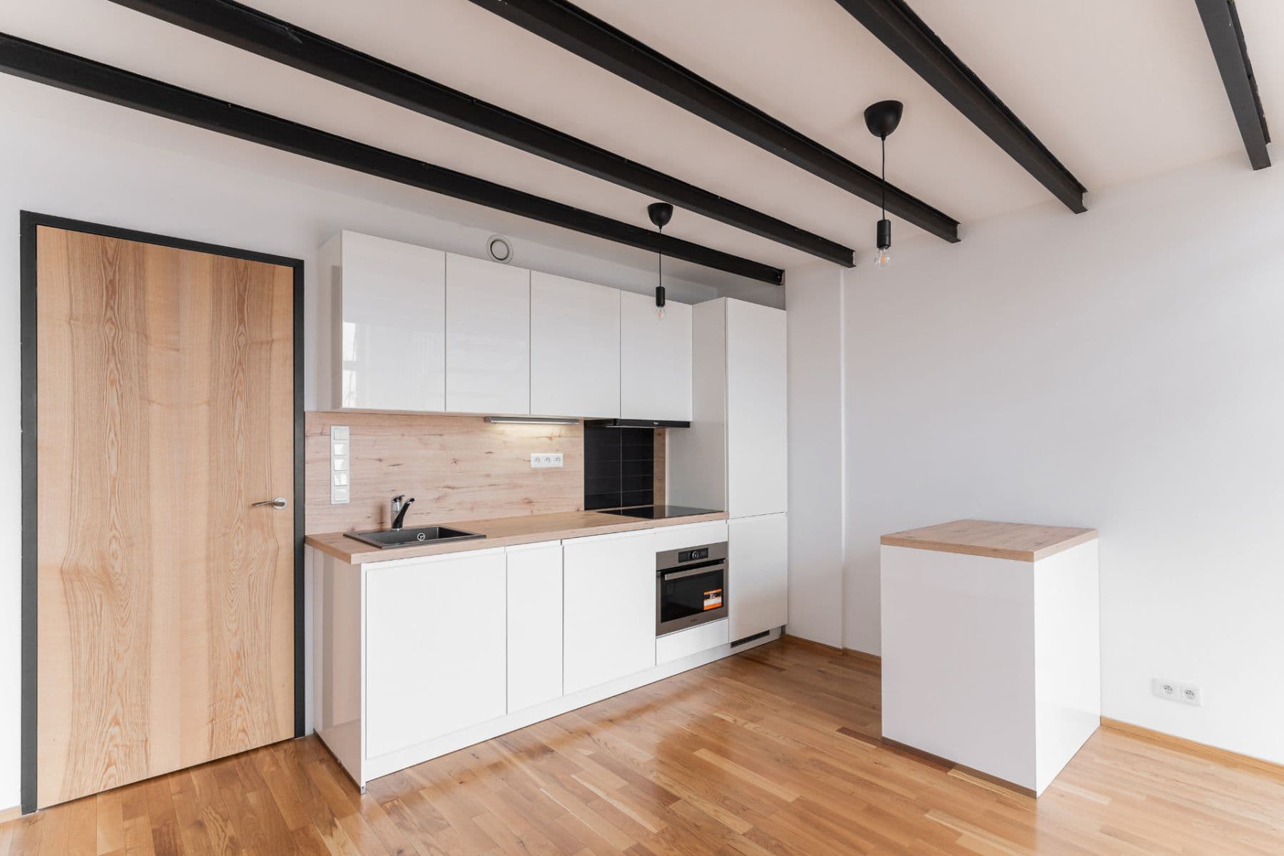1 bedroom with open-plan kitchen flat to rent, 59 m², Ambrožova, Prague, Prague 1 bedroom with open-plan kitchen flat to rent, 59 m², Ambrožova, Prague, Prague