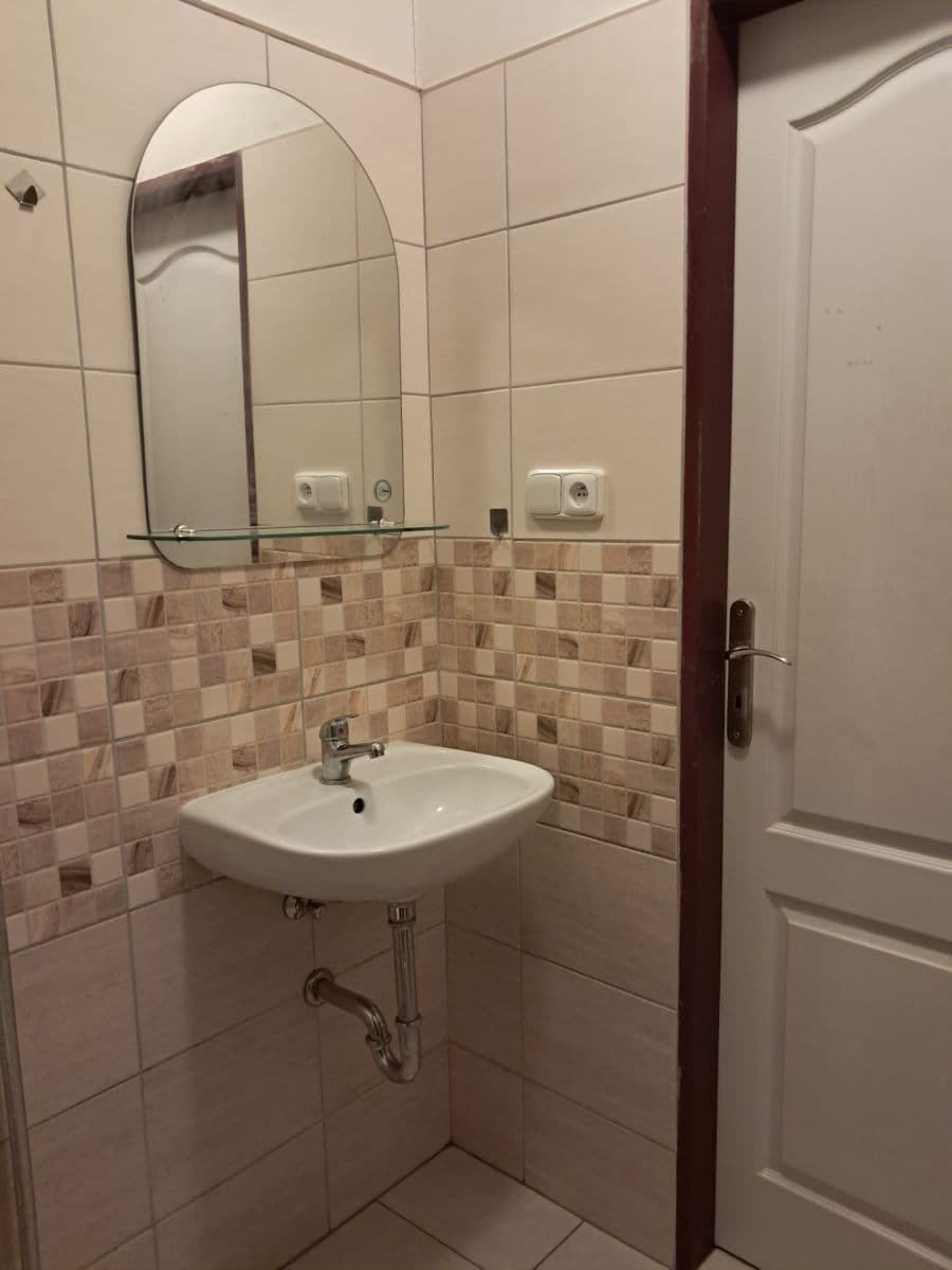 Small studio flat to rent, 27 m², Přístavní, Prague, Prague Small studio flat to rent, 27 m², Přístavní, Prague, Prague