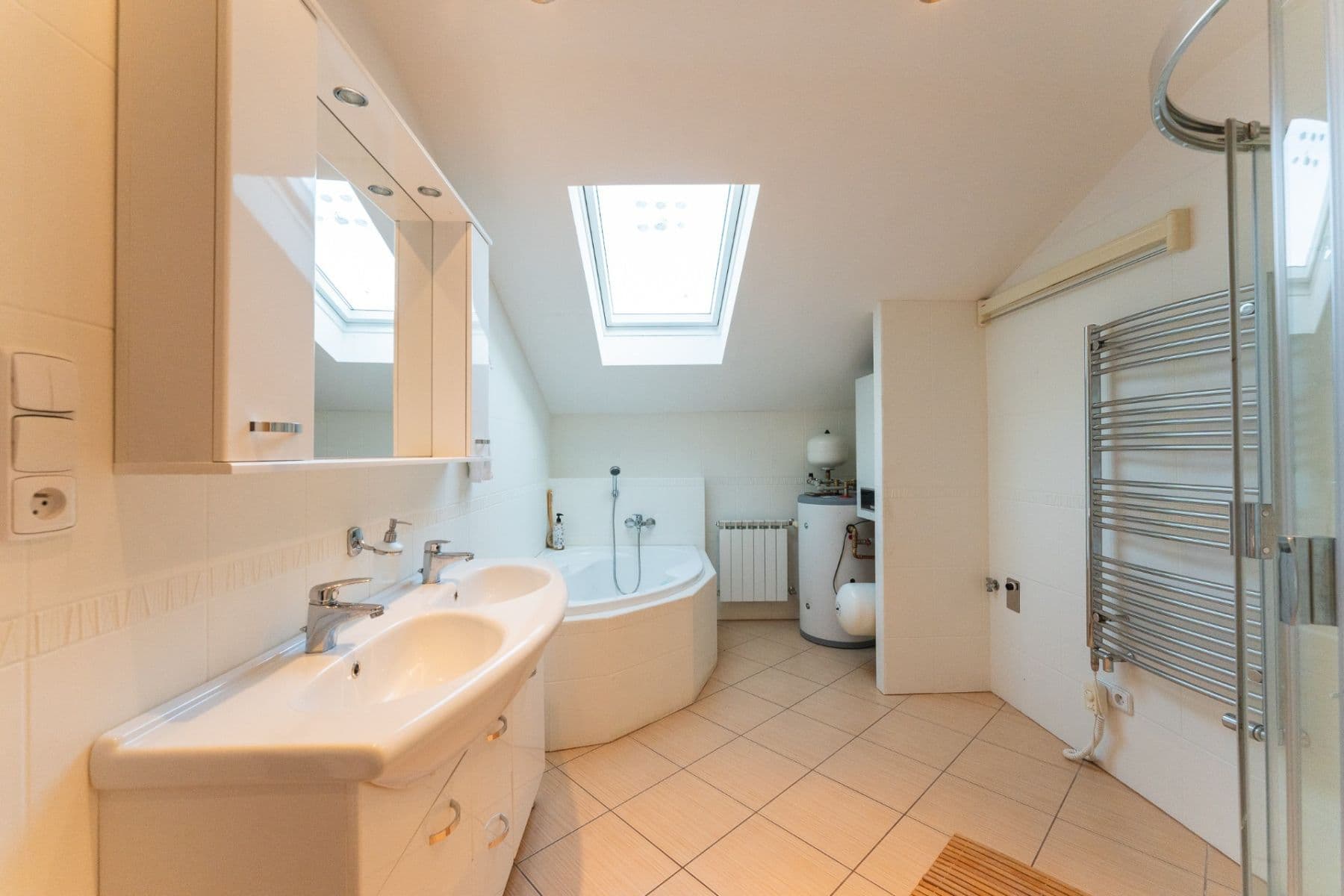 office to rent, 58 m², náměstí Svobody, Frýdek-Místek, Moravskoslezský Region office to rent, 58 m², náměstí Svobody, Frýdek-Místek, Moravskoslezský Region