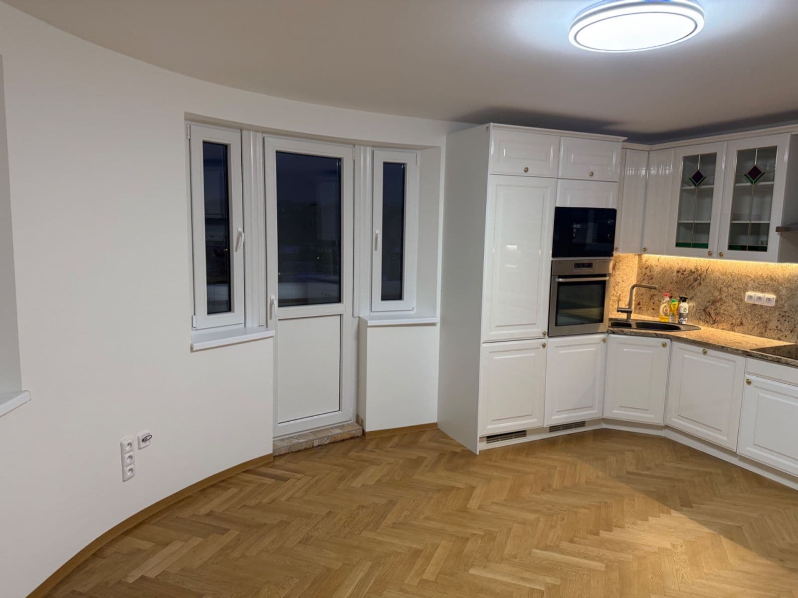 1 bedroom with open-plan kitchen flat to rent, 54 m², Michelská, Prague, Prague 1 bedroom with open-plan kitchen flat to rent, 54 m², Michelská, Prague, Prague