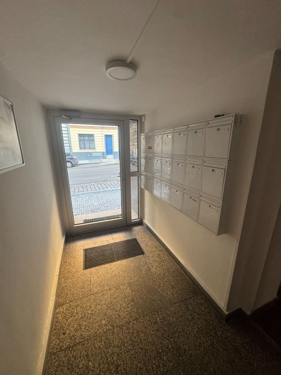 Studio flat to rent, 35 m², Hartigova, Prague, Prague Studio flat to rent, 35 m², Hartigova, Prague, Prague