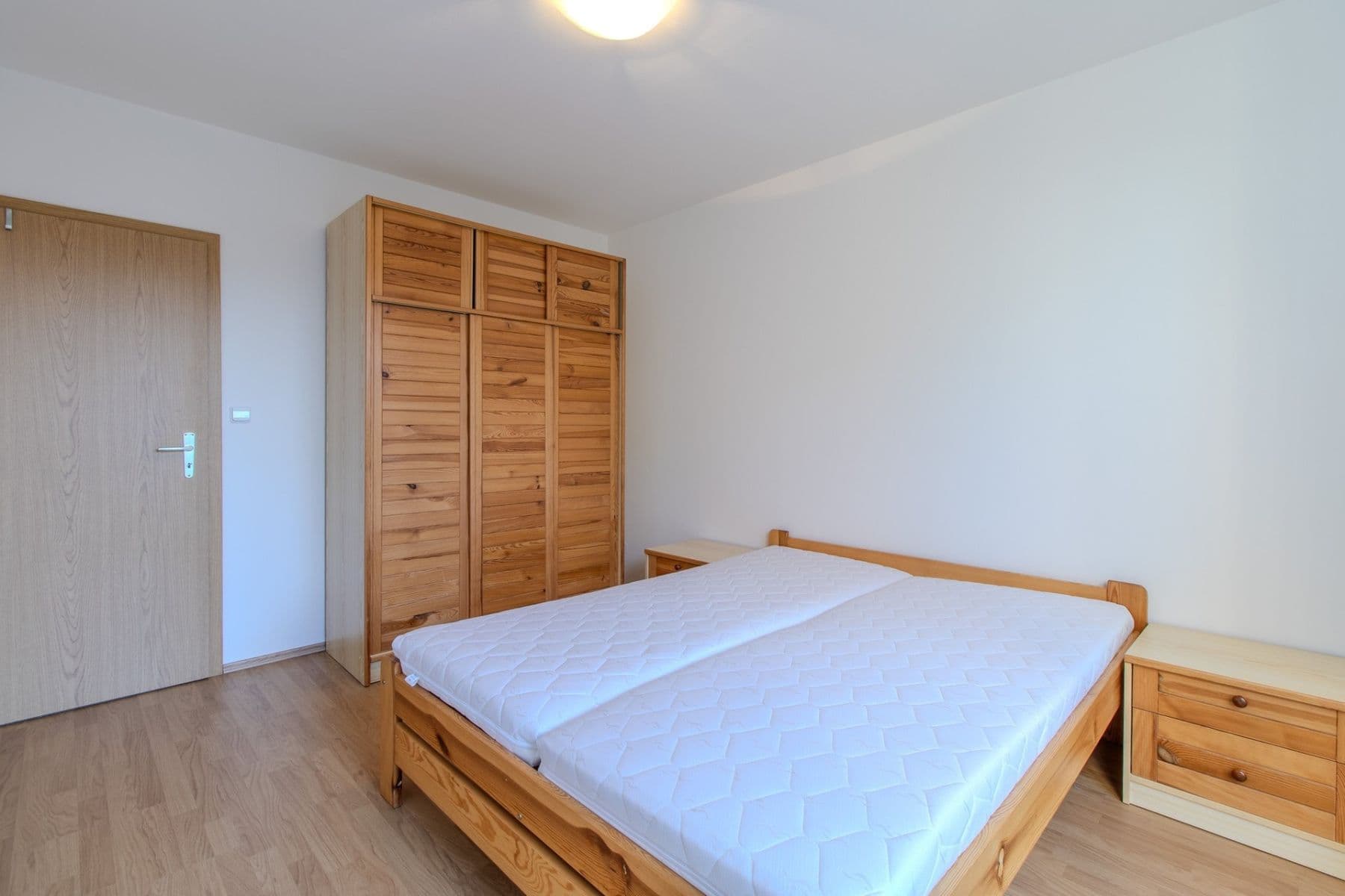 1 bedroom with open-plan kitchen flat to rent, 50 m², Nad Obcí, Nová Ves, Středočeský Region 1 bedroom with open-plan kitchen flat to rent, 50 m², Nad Obcí, Nová Ves, Středočeský Region