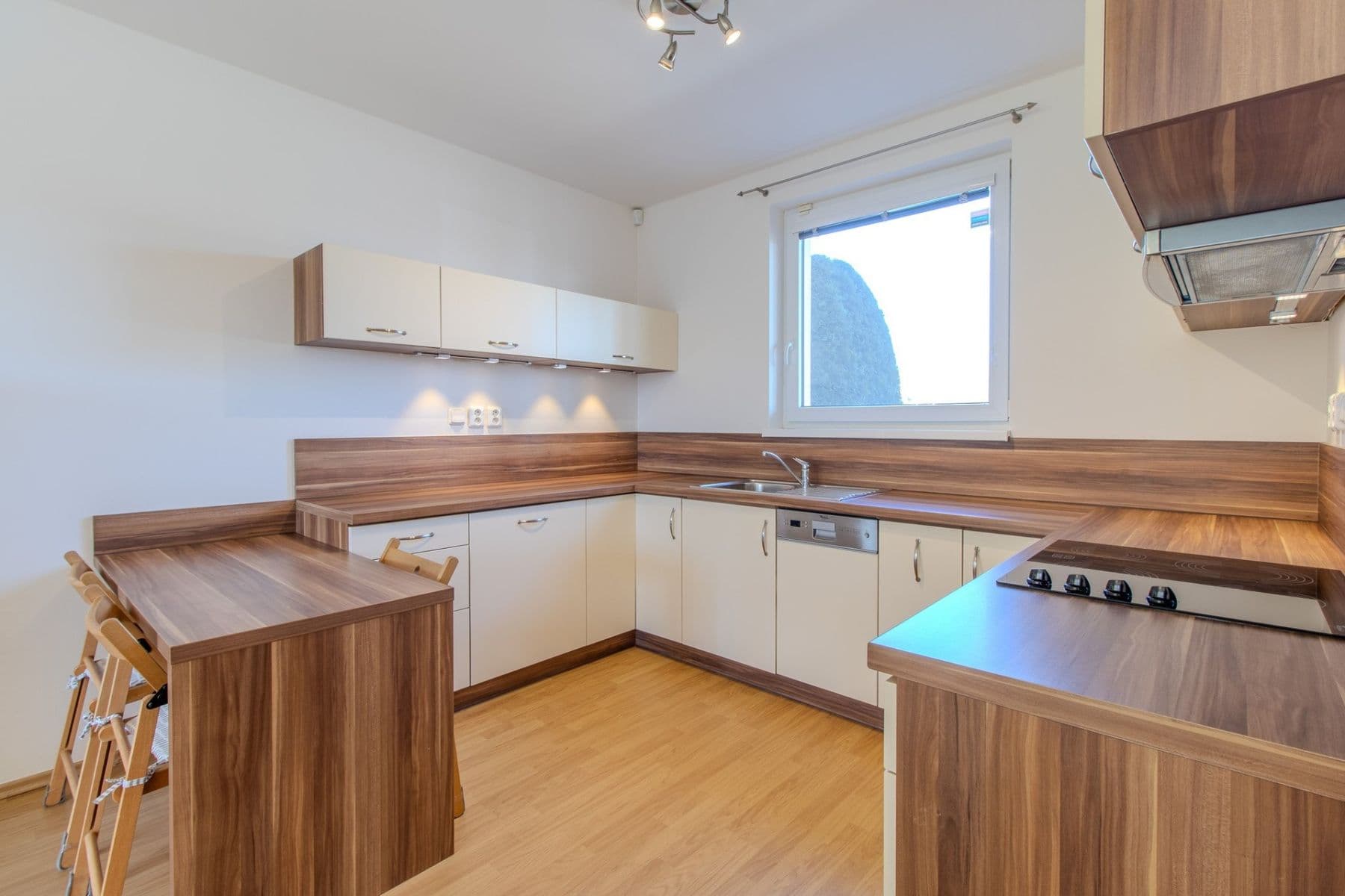 1 bedroom with open-plan kitchen flat to rent, 50 m², Nad Obcí, Nová Ves, Středočeský Region 1 bedroom with open-plan kitchen flat to rent, 50 m², Nad Obcí, Nová Ves, Středočeský Region