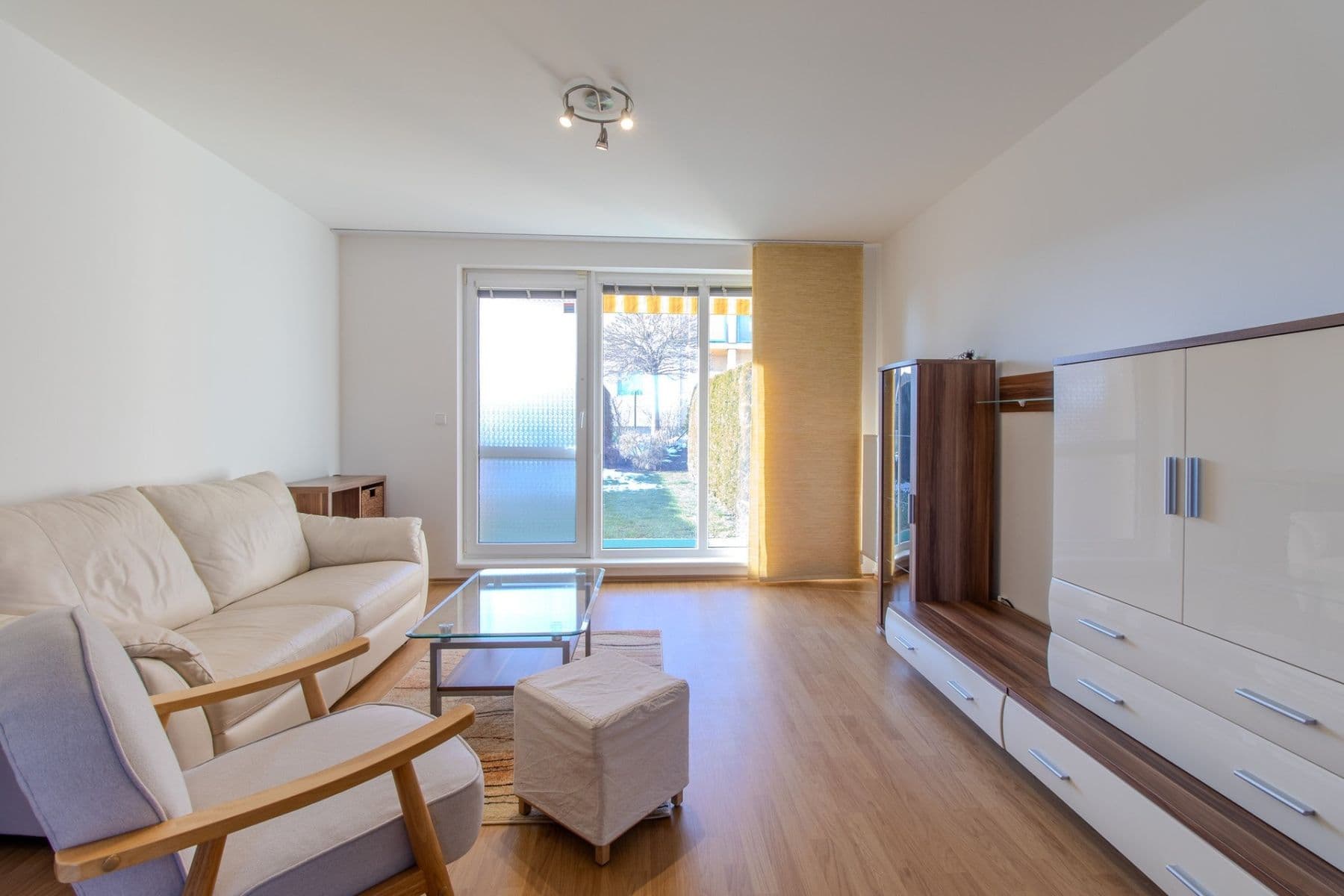 1 bedroom with open-plan kitchen flat to rent, 50 m², Nad Obcí, Nová Ves, Středočeský Region 1 bedroom with open-plan kitchen flat to rent, 50 m², Nad Obcí, Nová Ves, Středočeský Region