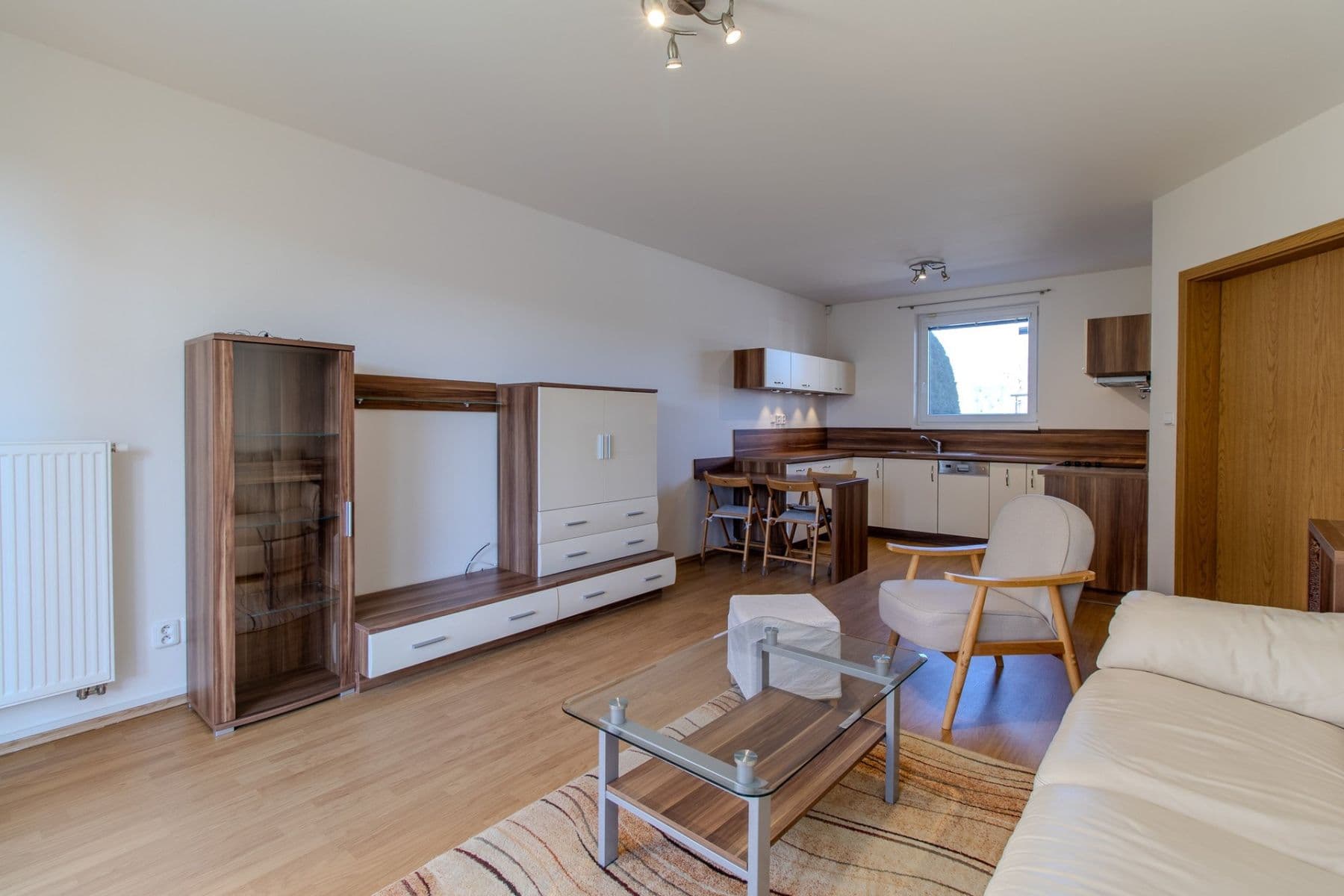 1 bedroom with open-plan kitchen flat to rent, 50 m², Nad Obcí, Nová Ves, Středočeský Region 1 bedroom with open-plan kitchen flat to rent, 50 m², Nad Obcí, Nová Ves, Středočeský Region