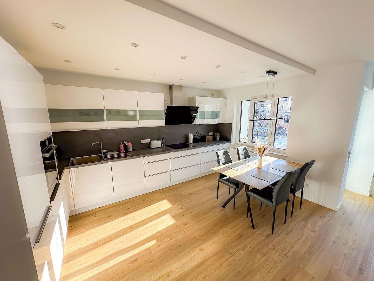 1 bedroom with open-plan kitchen flat for sale, 52 m², Böblingen, Baden-Württemberg 1 bedroom with open-plan kitchen flat for sale, 52 m², Böblingen, Baden-Württemberg