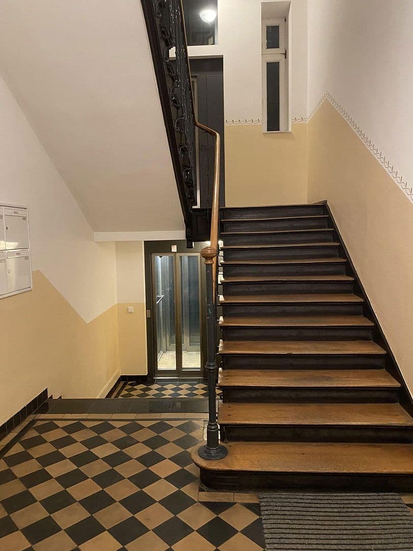 3 bedroom flat to rent, 90 m², Herzogstr. 85, München, Bavaria 3 bedroom flat to rent, 90 m², Herzogstr. 85, München, Bavaria