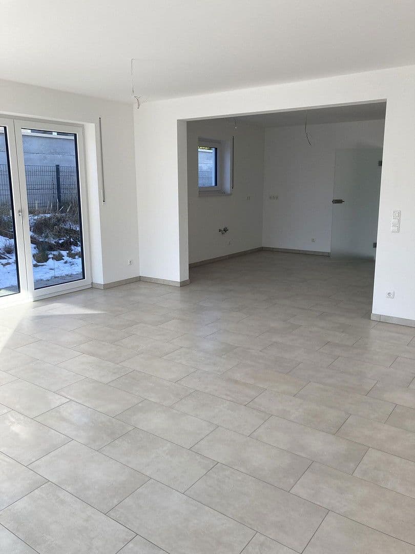 house to rent, 139 m², Donaustauf, Bavaria house to rent, 139 m², Donaustauf, Bavaria