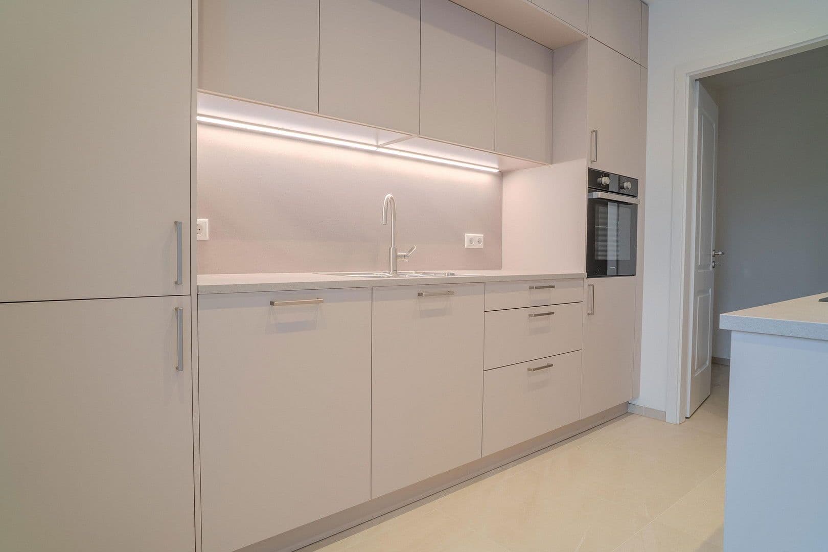 4 bedroom flat to rent, 145 m², An den Postwiesen 1, Frankfurt am Main, Hesse 4 bedroom flat to rent, 145 m², An den Postwiesen 1, Frankfurt am Main, Hesse