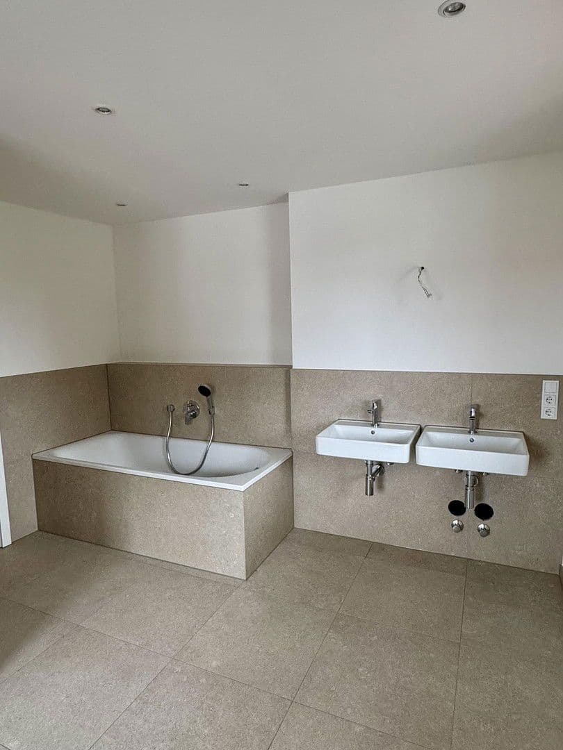 5 bedroom flat to rent, 135 m², Happinger Straße 66, Rosenheim, Bavaria 5 bedroom flat to rent, 135 m², Happinger Straße 66, Rosenheim, Bavaria