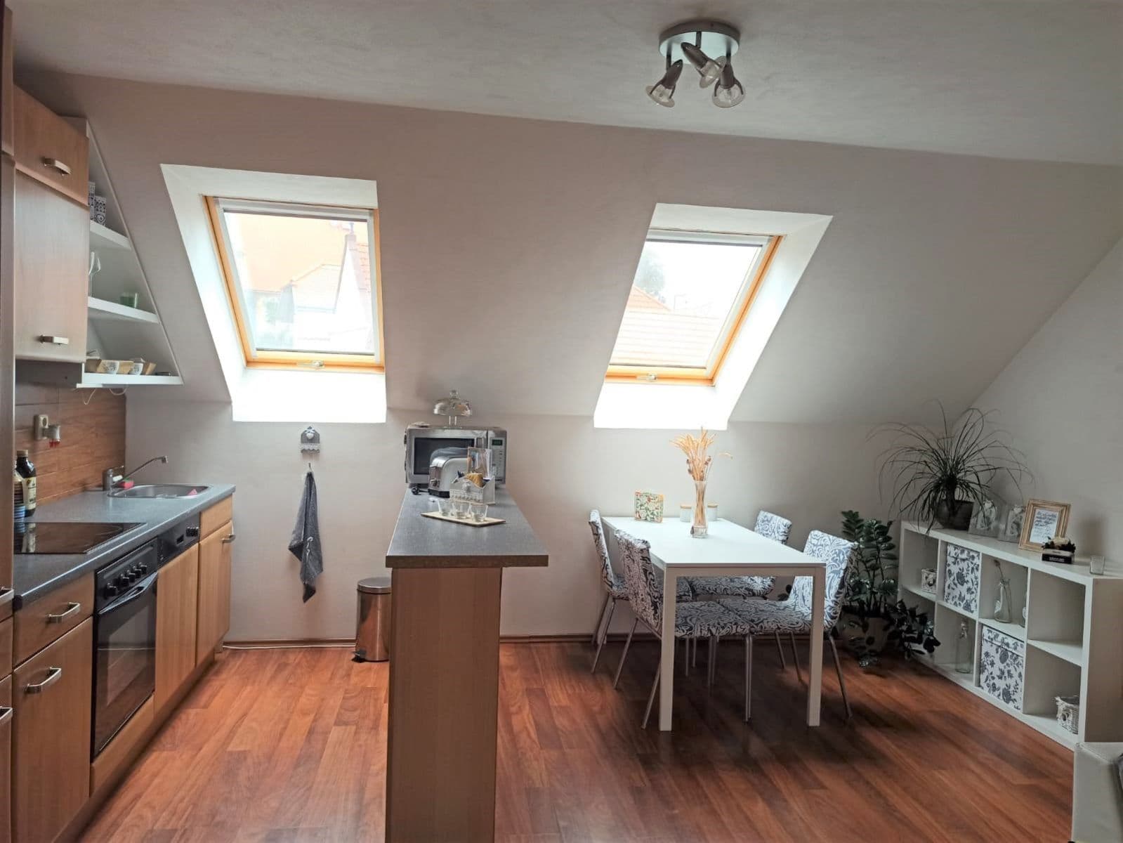 1 bedroom with open-plan kitchen flat to rent, 54 m², Zlická, Kouřim, Středočeský Region 1 bedroom with open-plan kitchen flat to rent, 54 m², Zlická, Kouřim, Středočeský Region