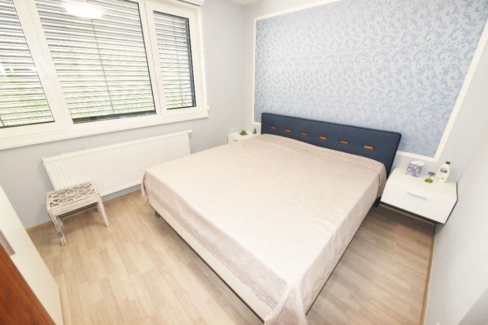 3 bedroom with open-plan kitchen flat to rent, 94 m², Petržílkova, Prague, Prague 3 bedroom with open-plan kitchen flat to rent, 94 m², Petržílkova, Prague, Prague