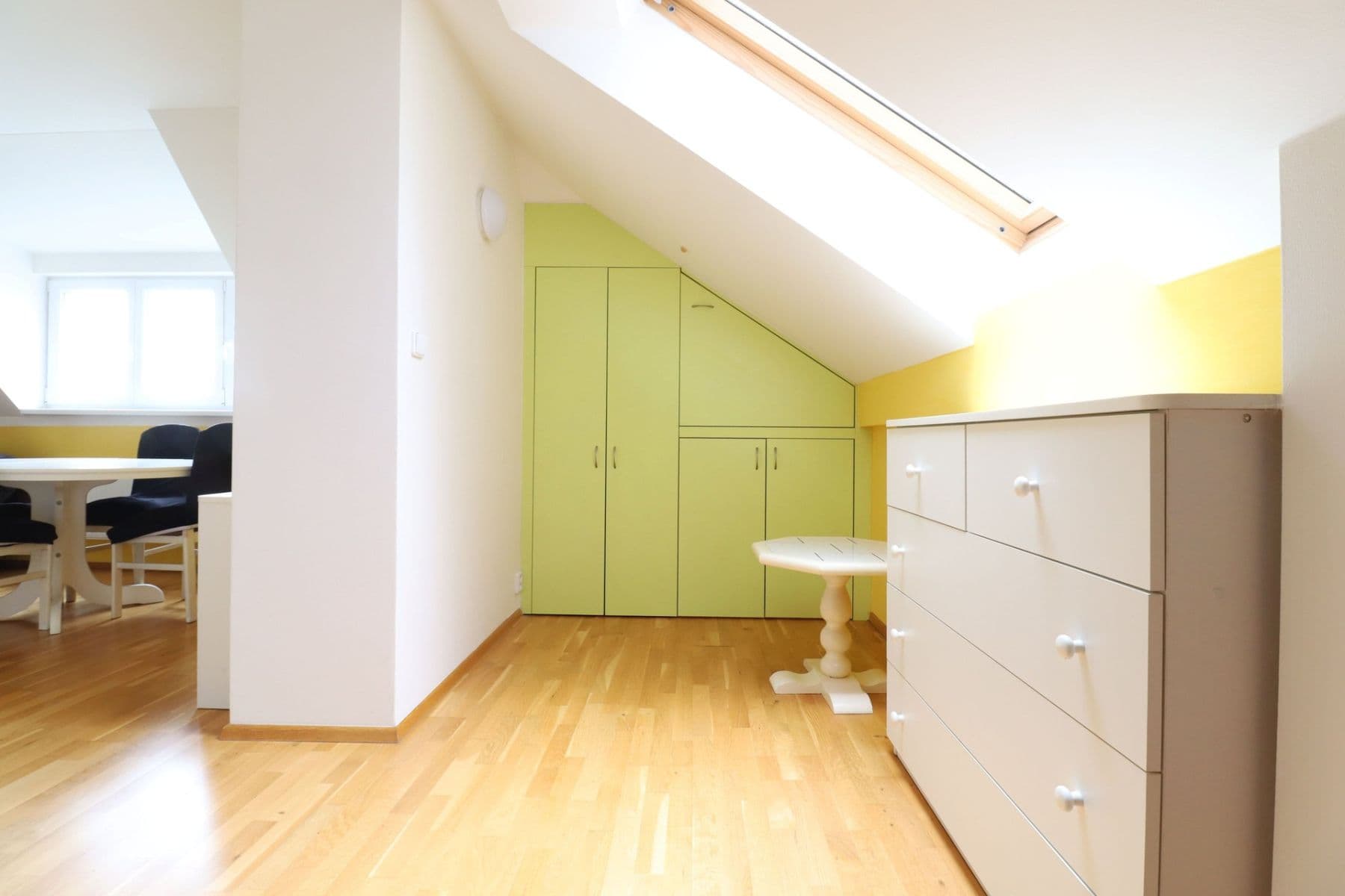 Studio flat to rent, 46 m², Hradeckých, Prague, Prague Studio flat to rent, 46 m², Hradeckých, Prague, Prague