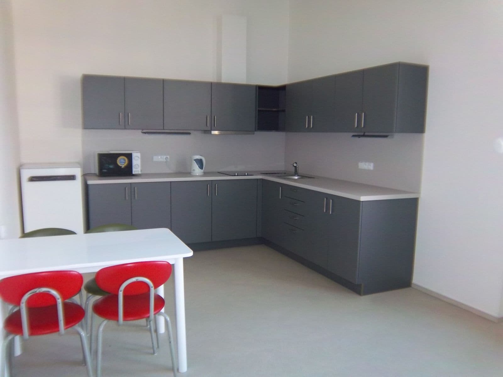 non-residential property to rent, 36 m², Podnikatelská, Prague, Prague non-residential property to rent, 36 m², Podnikatelská, Prague, Prague