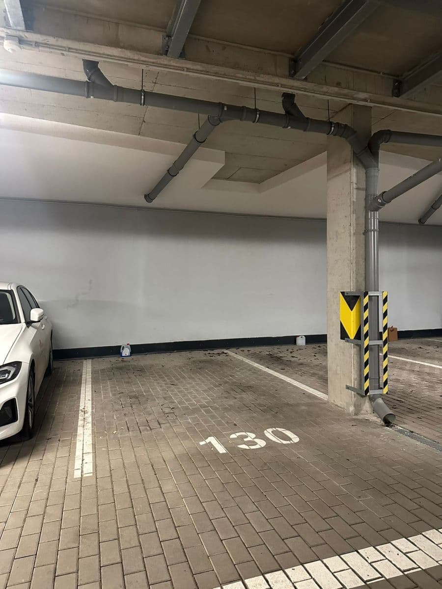 garage to rent, 13 m², Honzíkova, Prague, Prague garage to rent, 13 m², Honzíkova, Prague, Prague