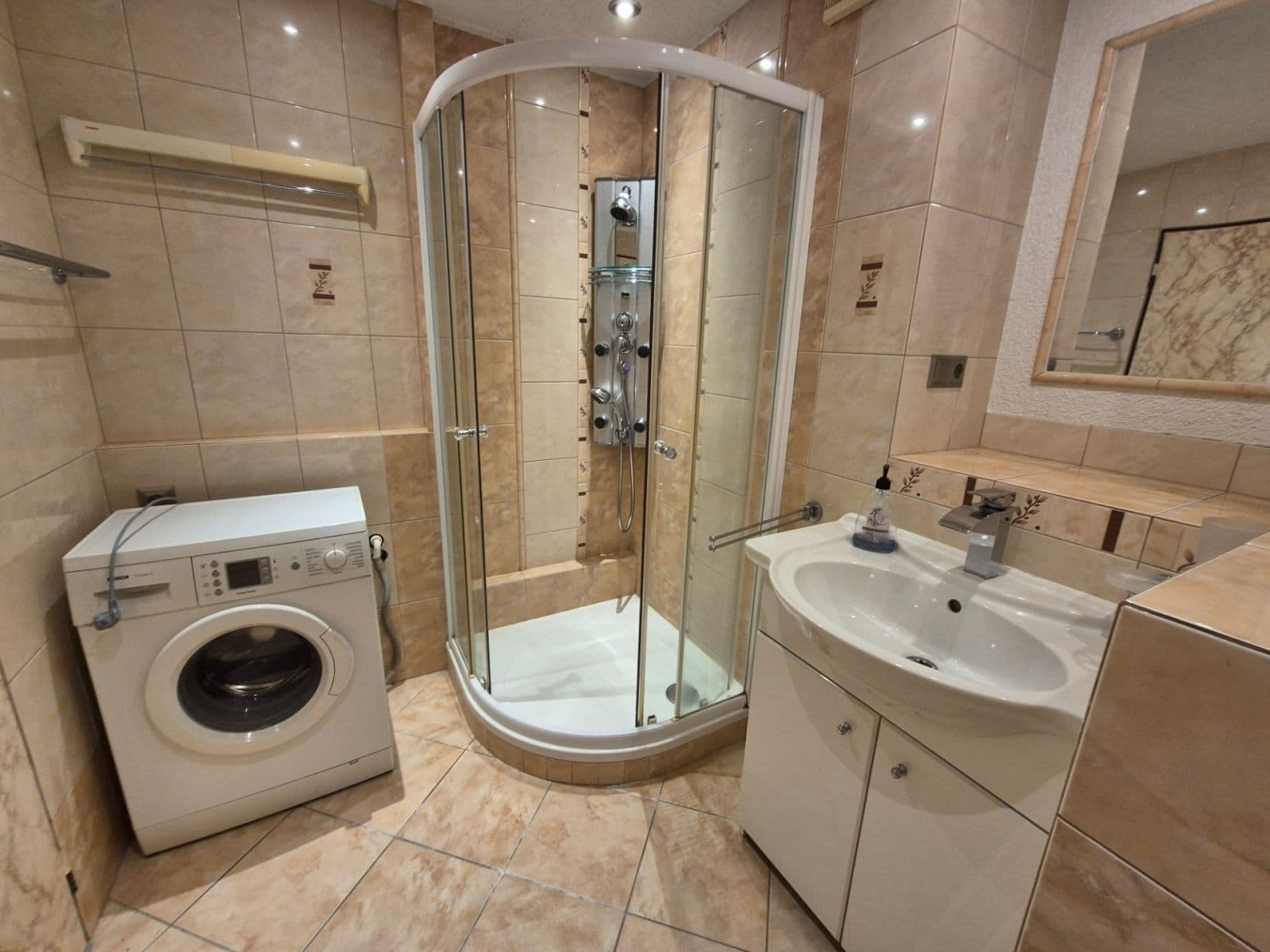 3 bedroom flat for sale, 57 m², Jilemnického, Pardubice, Pardubický Region 3 bedroom flat for sale, 57 m², Jilemnického, Pardubice, Pardubický Region