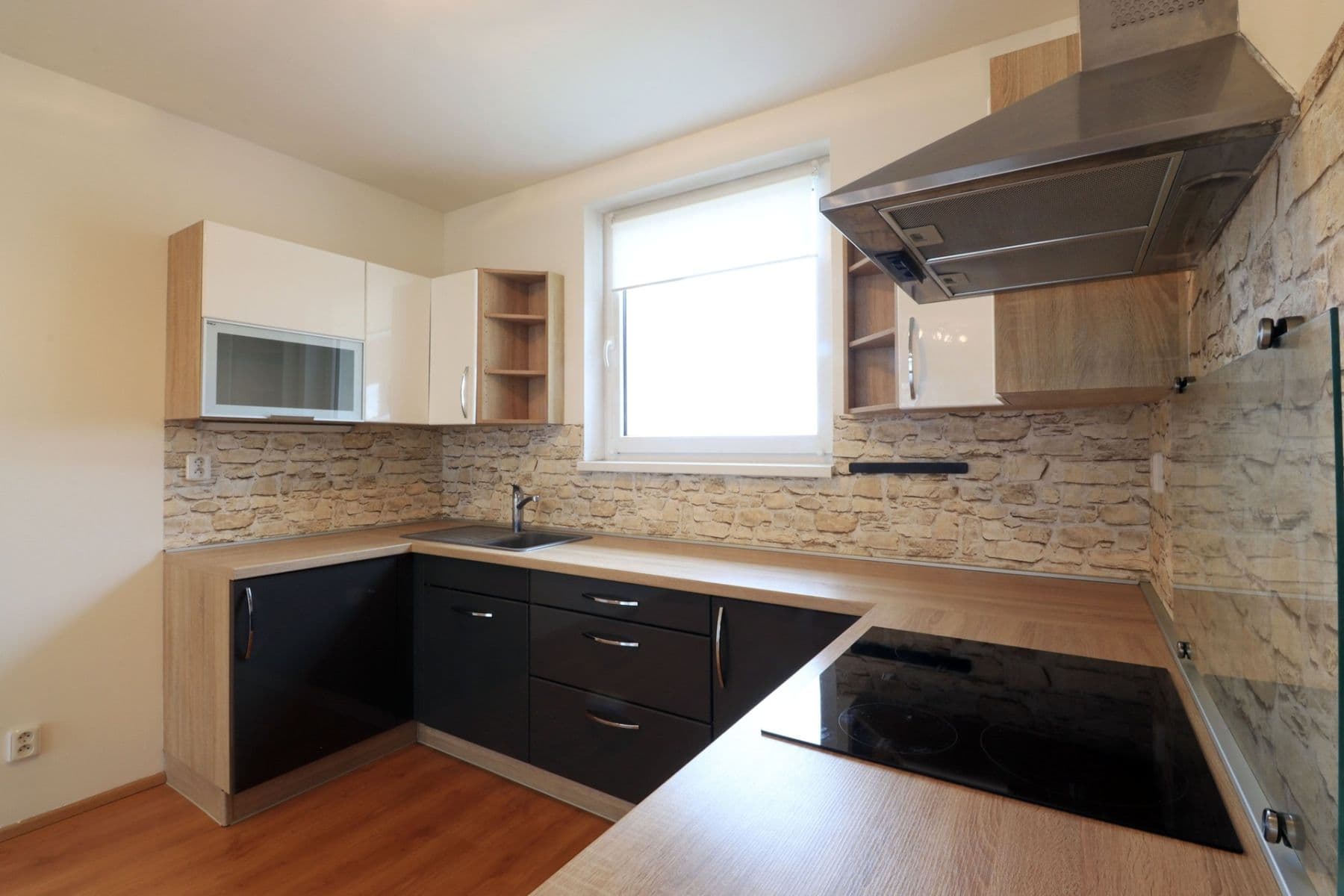 1 bedroom with open-plan kitchen flat to rent, 50 m², Nad Obcí, Nová Ves, Středočeský Region 1 bedroom with open-plan kitchen flat to rent, 50 m², Nad Obcí, Nová Ves, Středočeský Region