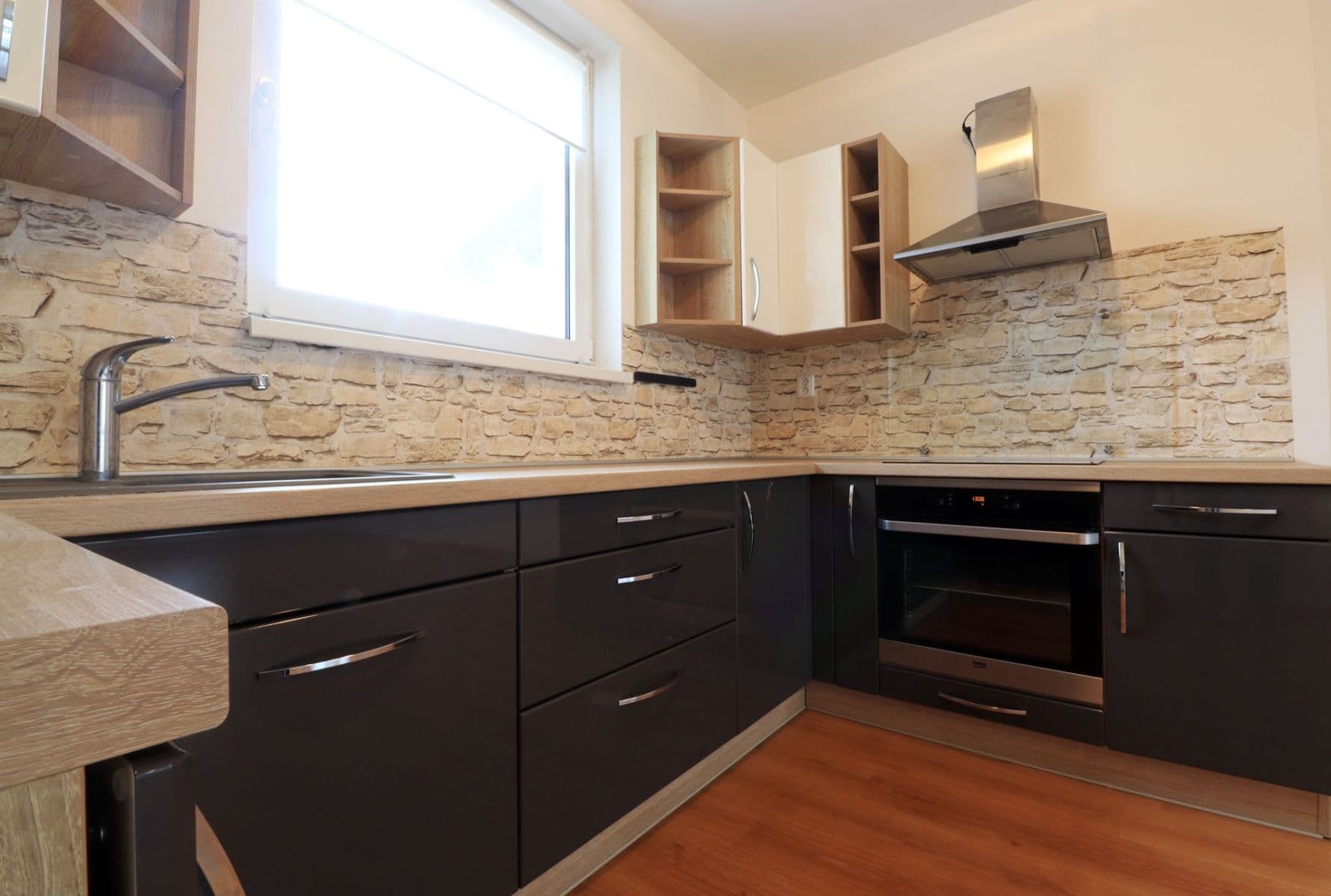 1 bedroom with open-plan kitchen flat to rent, 50 m², Nad Obcí, Nová Ves, Středočeský Region 1 bedroom with open-plan kitchen flat to rent, 50 m², Nad Obcí, Nová Ves, Středočeský Region