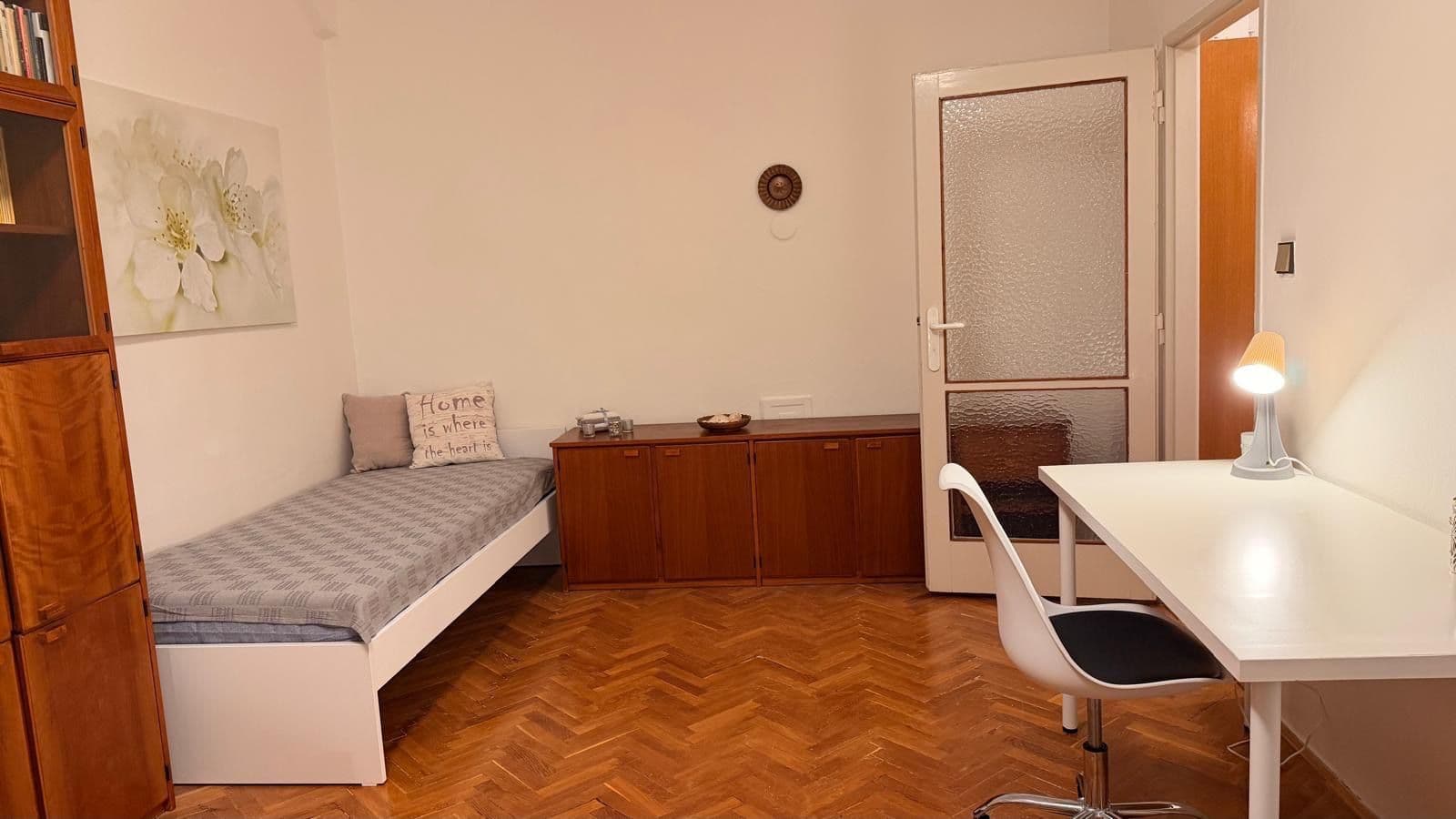 2 bedroom flat to rent, 68 m², Nálepkovo náměstí, Ostrava, Moravskoslezský Region 2 bedroom flat to rent, 68 m², Nálepkovo náměstí, Ostrava, Moravskoslezský Region