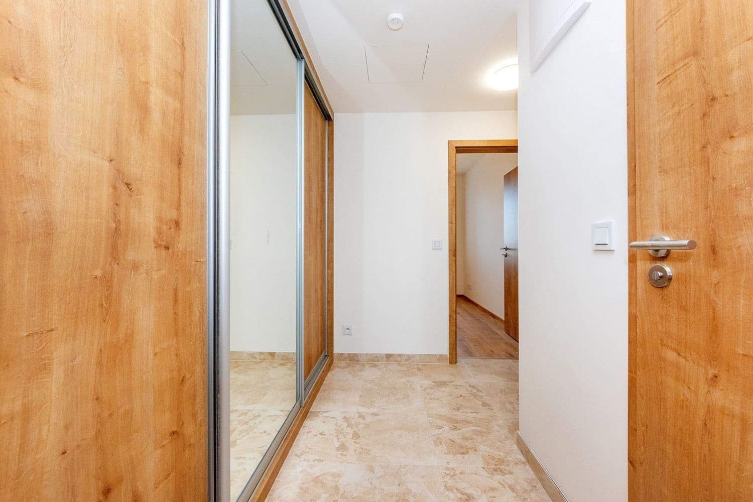 1 bedroom with open-plan kitchen flat to rent, 44 m², Strančická, Prague, Prague 1 bedroom with open-plan kitchen flat to rent, 44 m², Strančická, Prague, Prague