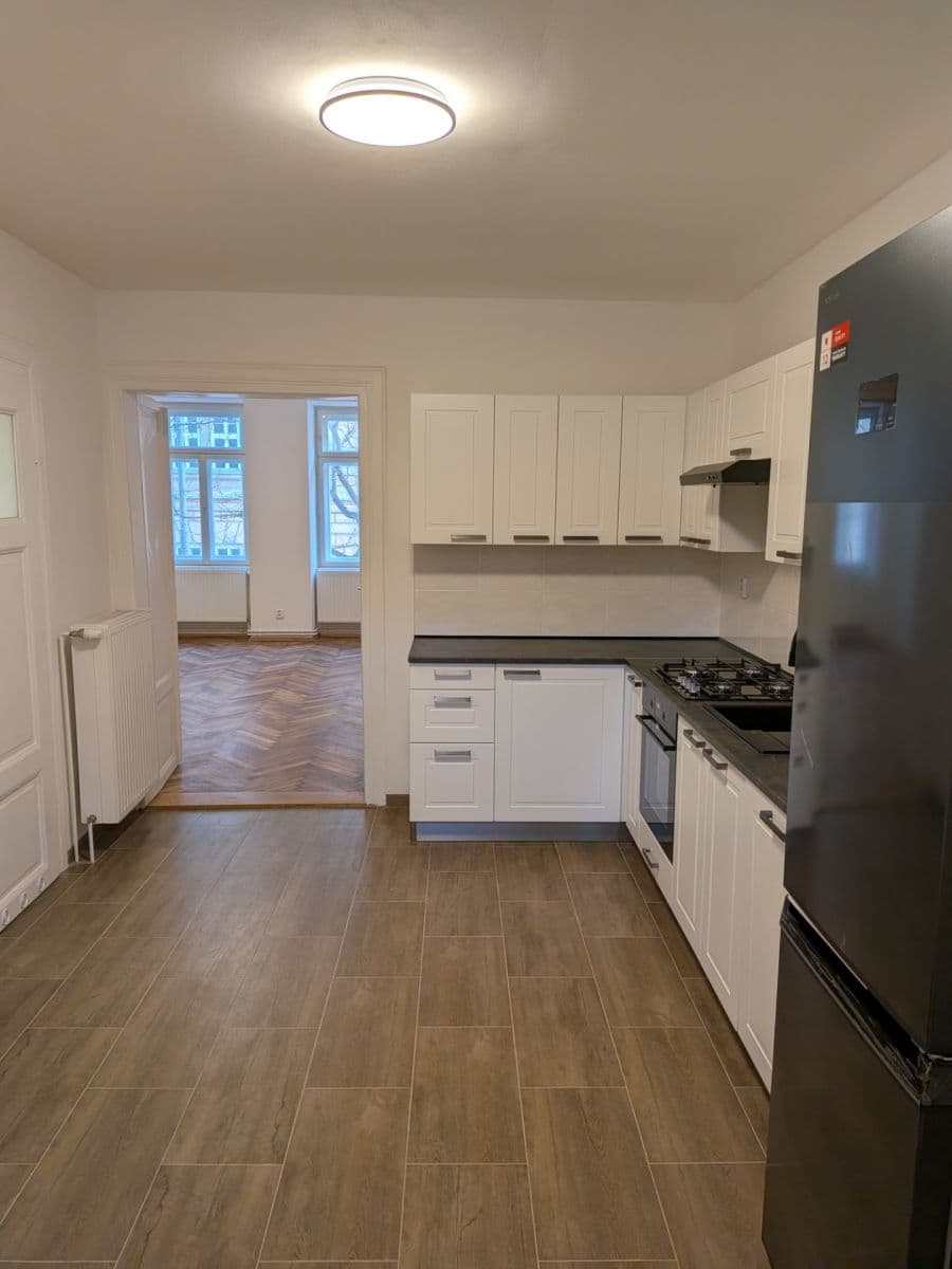 3 bedroom with open-plan kitchen flat to rent, 75 m², Křižíkova, Prague, Prague 3 bedroom with open-plan kitchen flat to rent, 75 m², Křižíkova, Prague, Prague