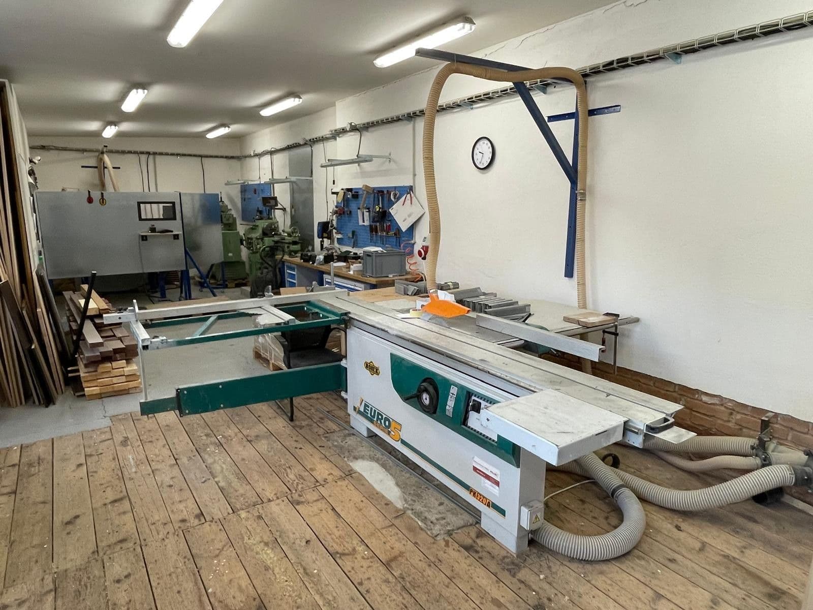 non-residential property to rent, 200 m², B. Němcové, Veltrusy, Středočeský Region non-residential property to rent, 200 m², B. Němcové, Veltrusy, Středočeský Region