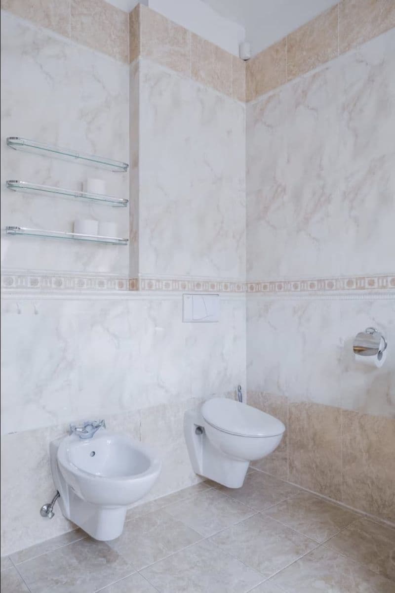 4 bedroom with open-plan kitchen flat to rent, 165 m², Strojnická, Prague, Prague 4 bedroom with open-plan kitchen flat to rent, 165 m², Strojnická, Prague, Prague