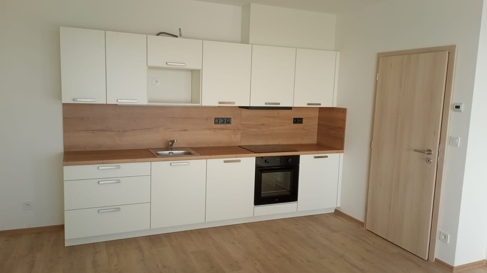 1 bedroom with open-plan kitchen flat to rent, 57 m², Topolová, Olomouc, Olomoucký Region 1 bedroom with open-plan kitchen flat to rent, 57 m², Topolová, Olomouc, Olomoucký Region